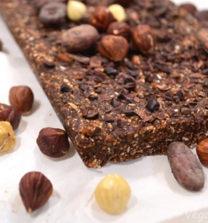 ΜΠΑΡΕΣ ΜΕ ΣΟΚΟΛΑΤΑ 75% ΚΑΚΑΟ ΚΑΙ ΦΟΥΝΤΟΥΚΟΒΟΥΤΥΡΟ