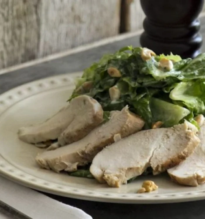 ΣΑΛΑΤΑ ΜΕ ΚΟΤΟΠΟΥΛΟ & ΣΟΣ ΓΙΑΟΥΡΤΙΟΥ