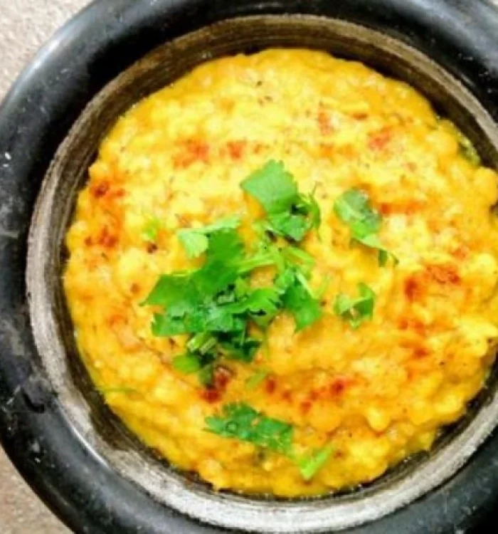 ΚΟΚΚΙΝΕΣ ΦΑΚΕΣ ΜΕ ΚΑΡΥ ΚΑΙ ΓΑΛΑ ΚΑΡΥΔΑΣ